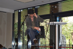Gale Harold photo #
