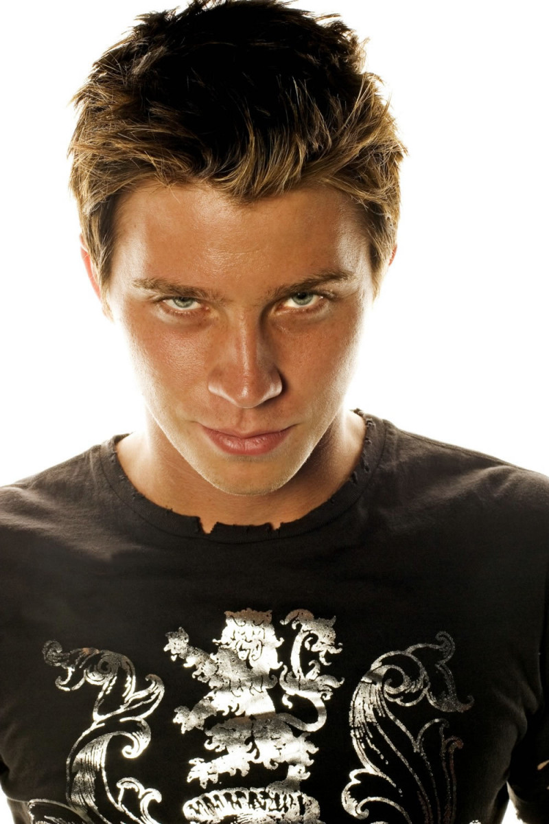 Garrett Hedlund: pic #241999