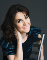 Gillian Kearney photo #