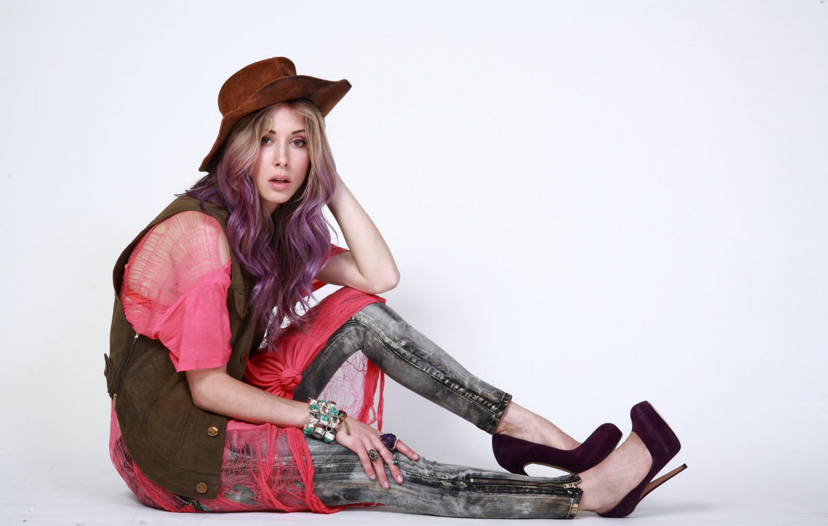 Gillian Zinser: pic #481954