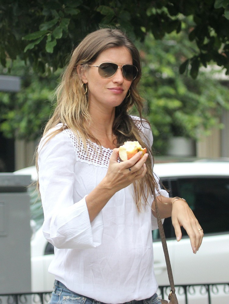 Gisele Bundchen: pic #529922