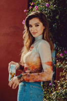 Hailee Steinfeld photo #