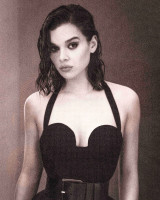 Hailee Steinfeld photo #