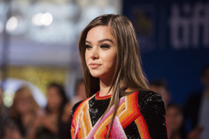 Hailee Steinfeld photo #