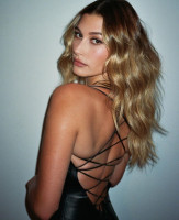 Hailey Baldwin photo #