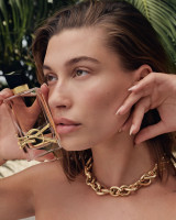 Hailey Baldwin photo #