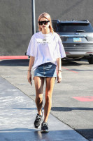 Hailey Baldwin photo #