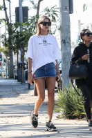 Hailey Baldwin photo #