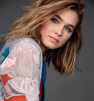 Haley Lu Richardson photo #