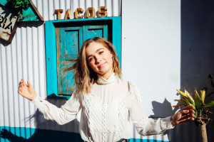 Haley Lu Richardson photo #