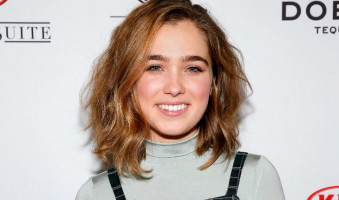 Haley Lu Richardson photo #