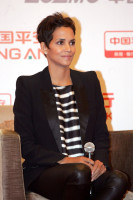 Halle Berry photo #