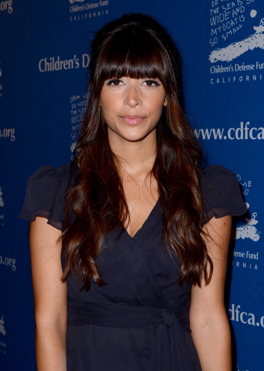 Hannah Simone: pic #575035