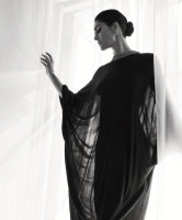 Hilary Rhoda photo #