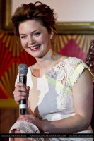 Holliday Grainger photo #