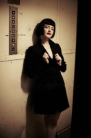 Holliday Grainger photo #