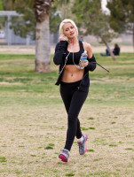 Holly Madison photo #