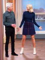 photo 11 in Holly Willoughby gallery [id1126299] 2019-04-29