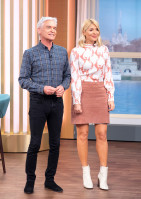 photo 18 in Holly Willoughby gallery [id1126292] 2019-04-29