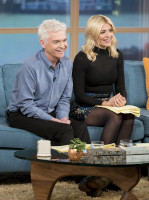 Holly Willoughby photo #