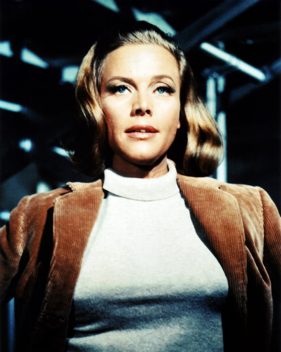 Honor Blackman: pic #363114