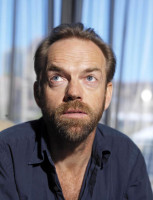 Hugo Weaving photo #