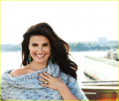 Idina Menzel pic #1170541