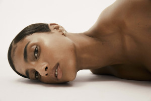 Imaan Hammam photo #