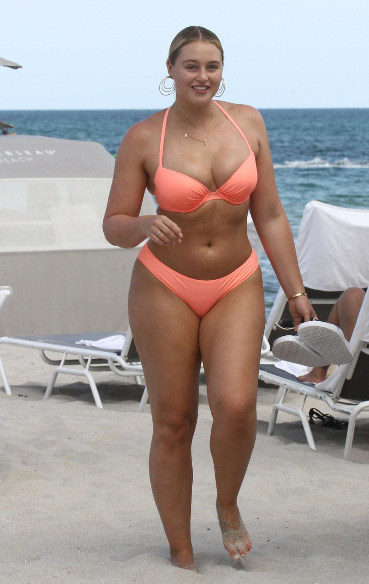 Iskra Lawrence: pic #1051575