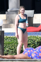 Iskra Lawrence photo #