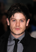 Iwan Rheon photo #