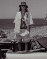 Izabel Goulart photo #