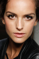 Izabel Goulart photo #
