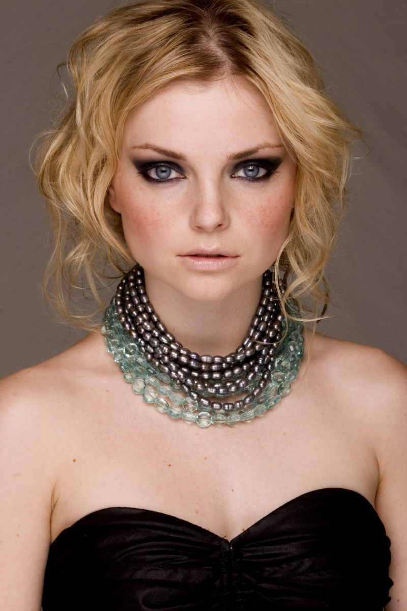 Izabella Miko: pic #202299