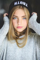 Jade Weber photo #