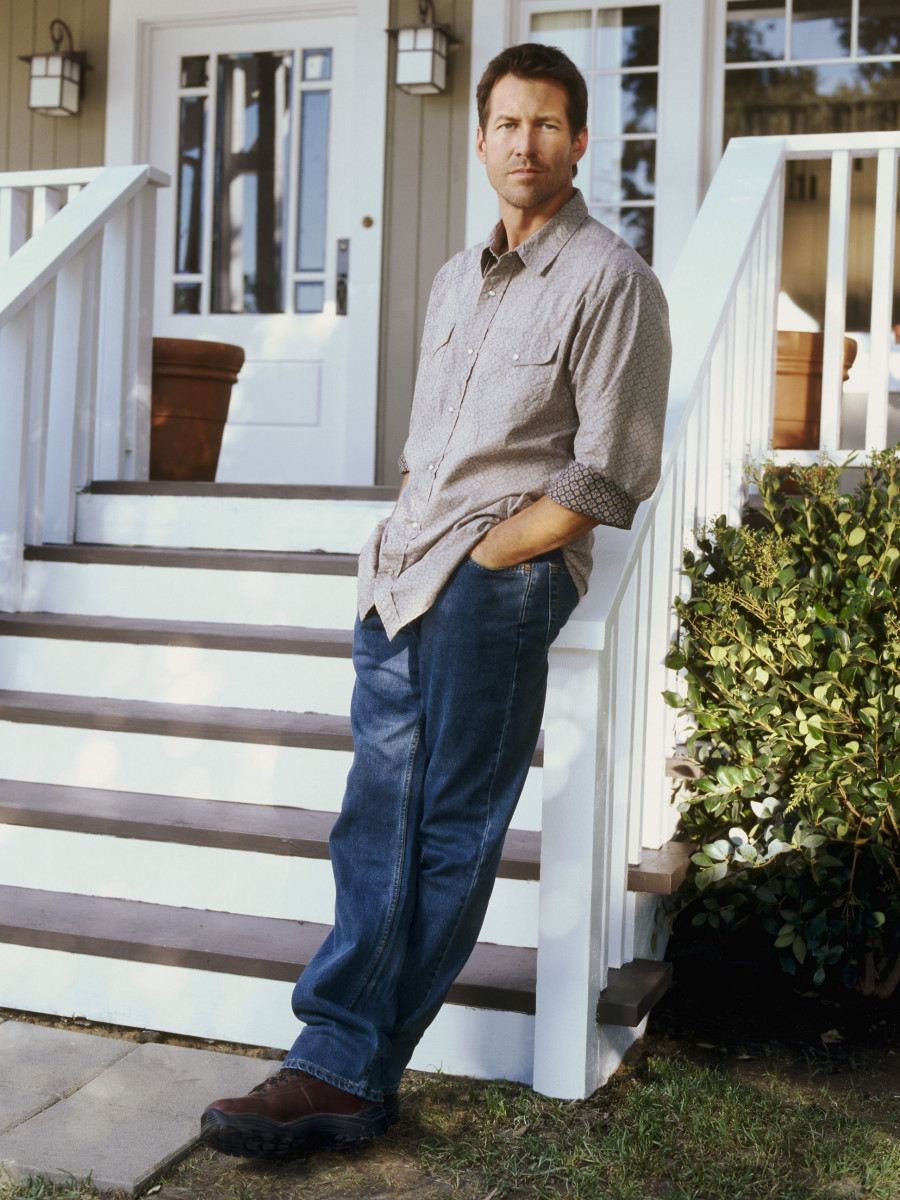 James Denton: pic #421521