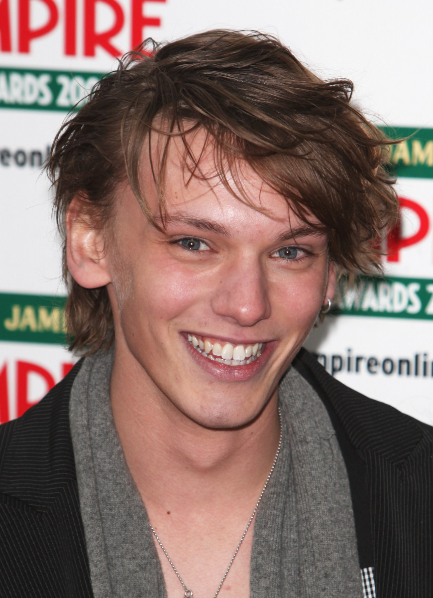 Jamie Campbell-Bower: pic #144548