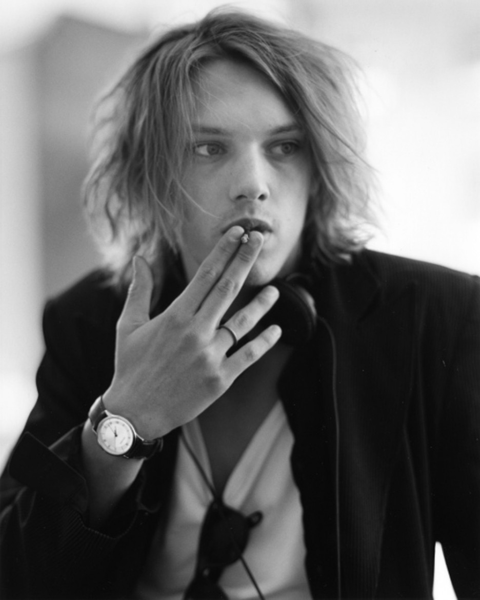 Jamie Campbell-Bower: pic #498381