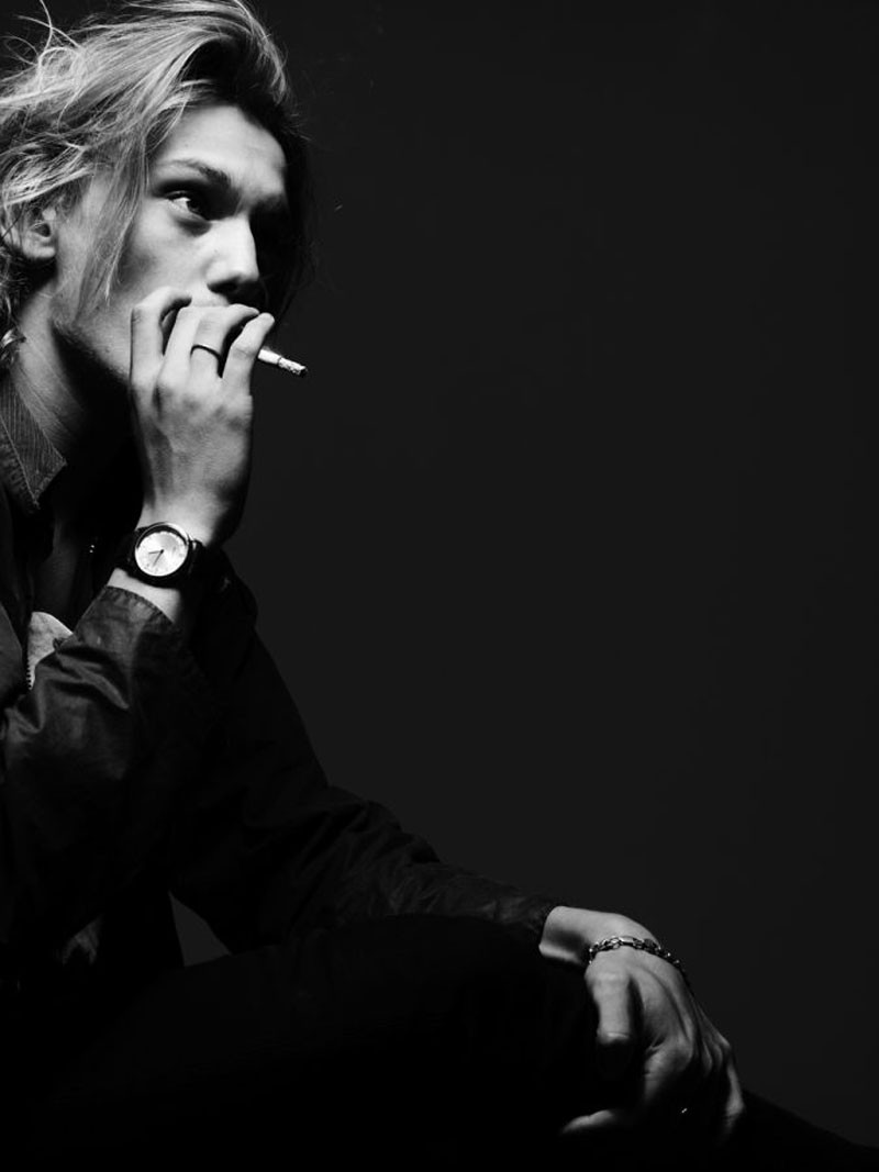 Jamie Campbell-Bower: pic #330996