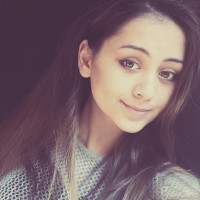 Jasmine Thompson photo #