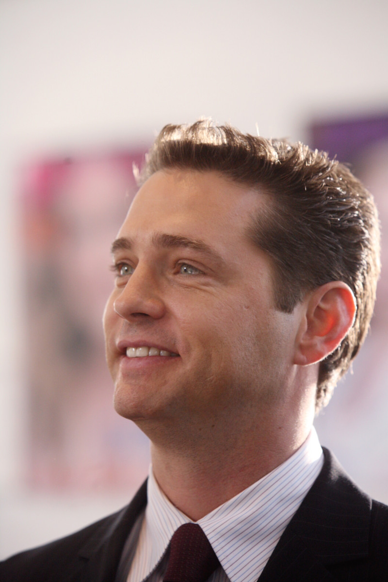 Jason Priestley: pic #469423