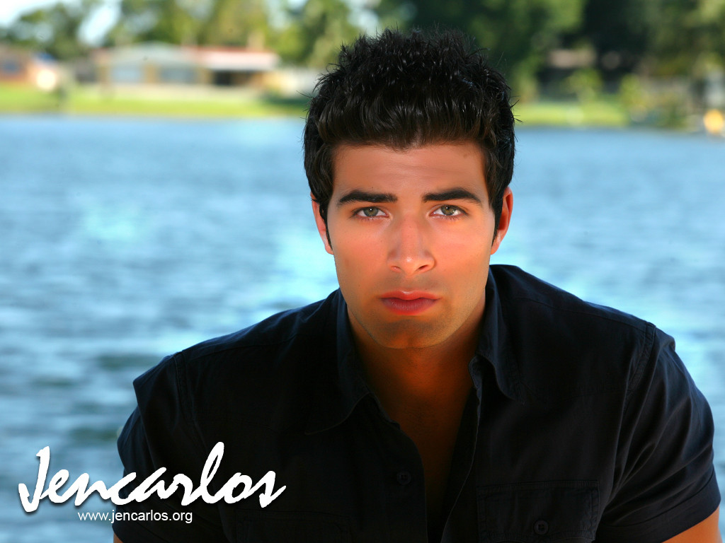 Jencarlos Canela: pic #547497