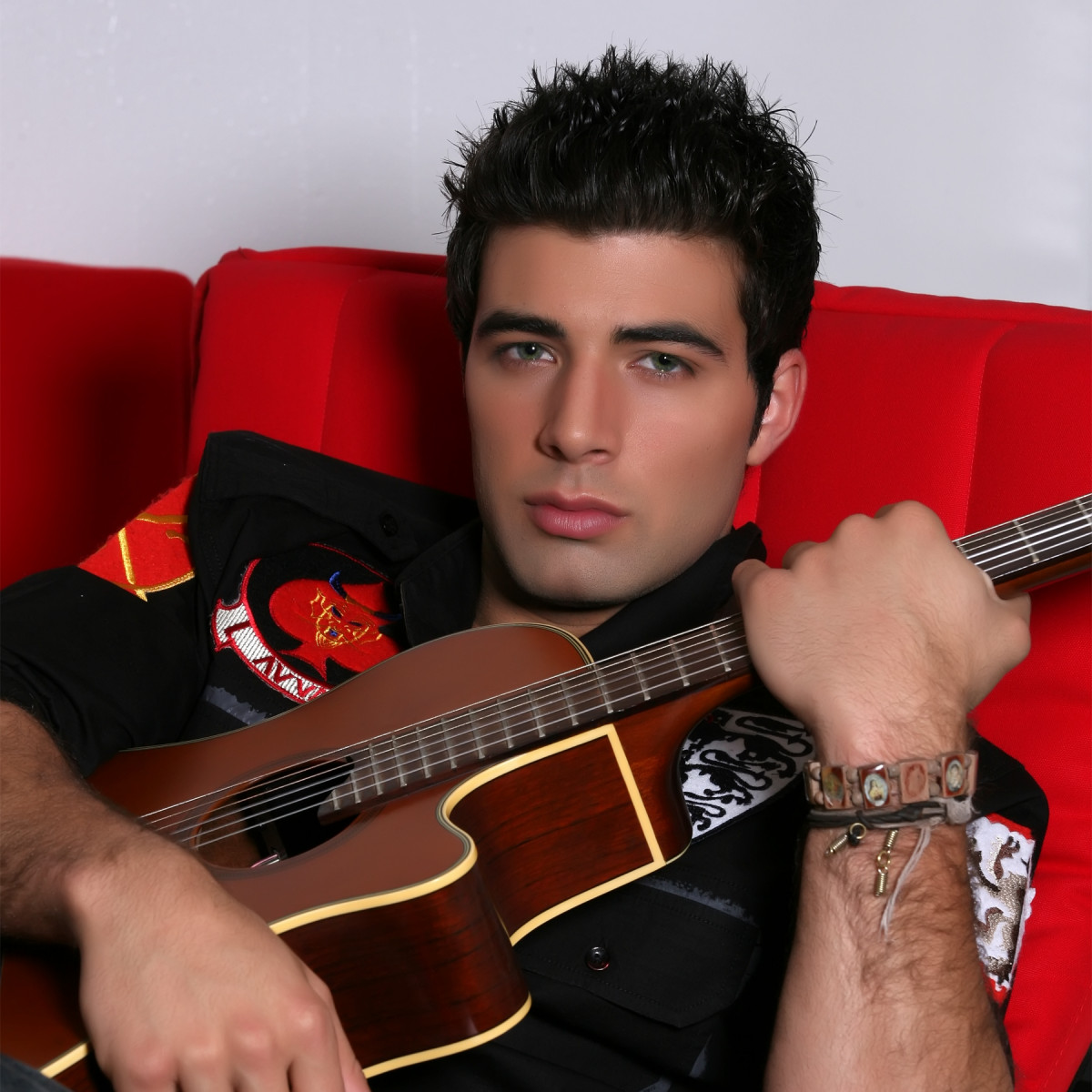 Jencarlos Canela: pic #508643