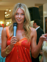 Jennifer Hawkins photo #