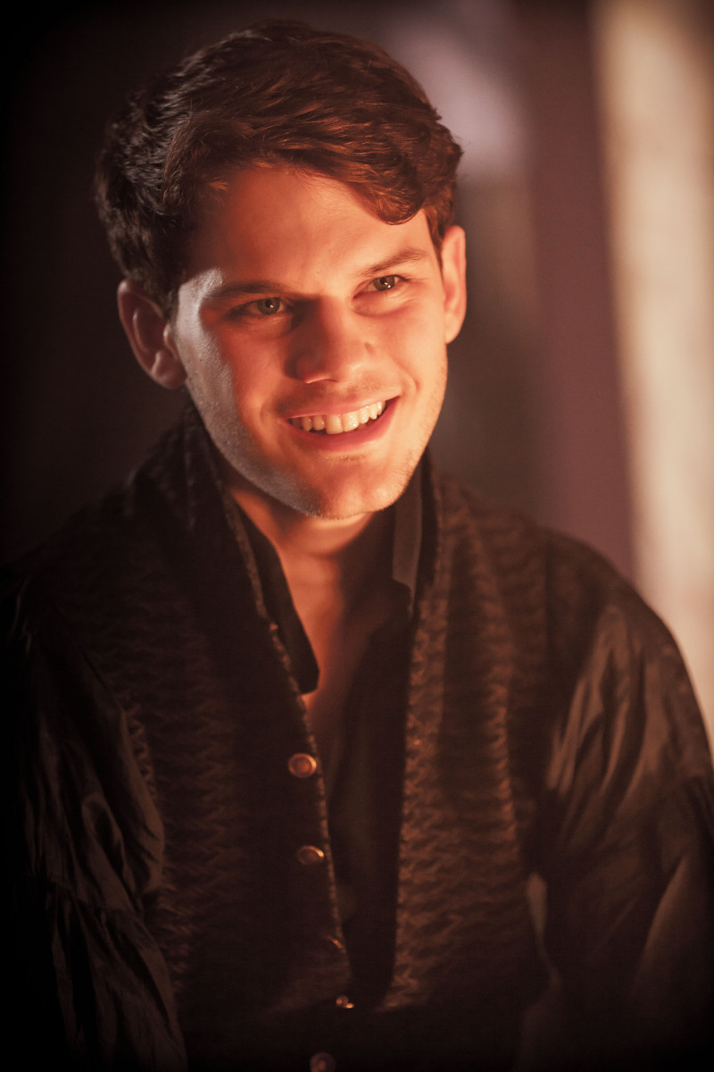 Jeremy Irvine: pic #711514