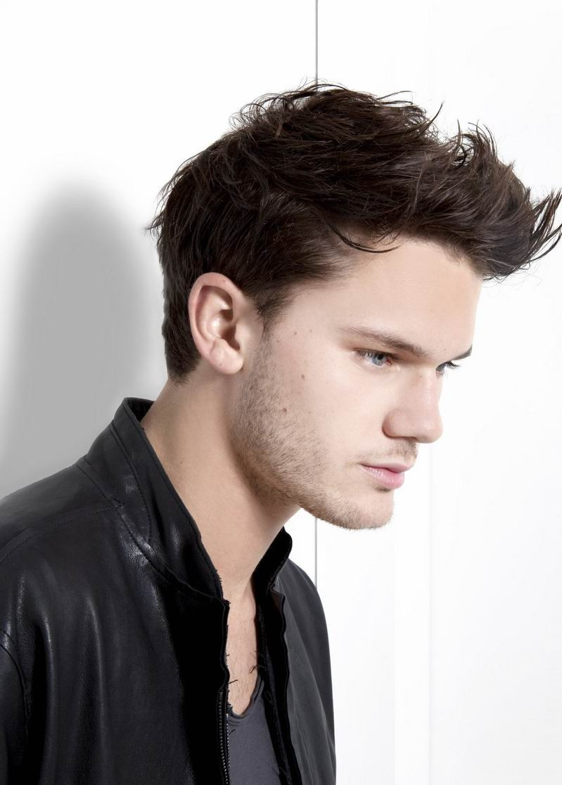 Jeremy Irvine: pic #706931