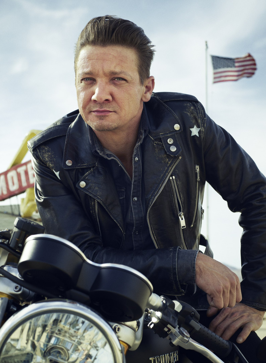 Jeremy Renner: pic #992169
