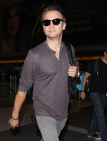 Jeremy Renner photo #