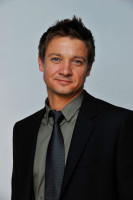 Jeremy Renner photo #