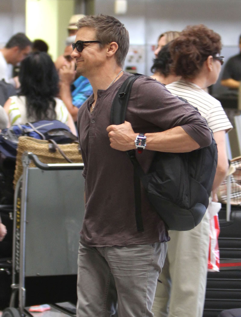 Jeremy Renner: pic #512381